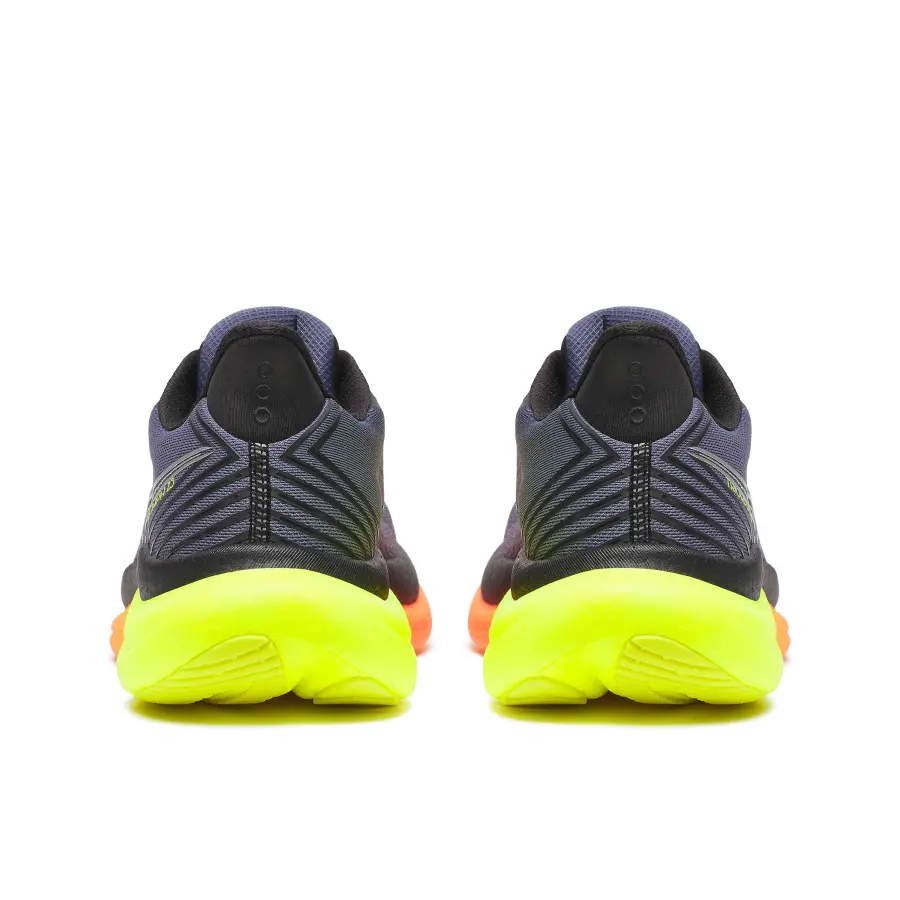 SAUCONY Triumph 23 M