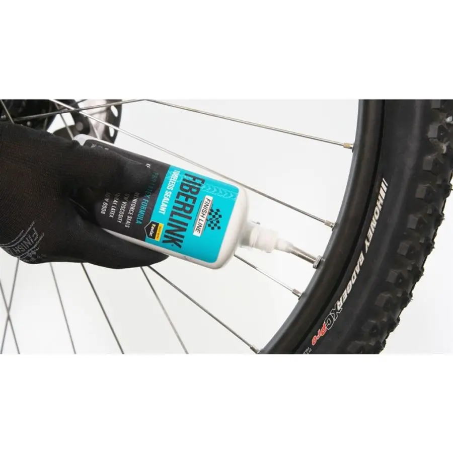 FINISH LINE FiberLink Tubeless Sealant 240ml